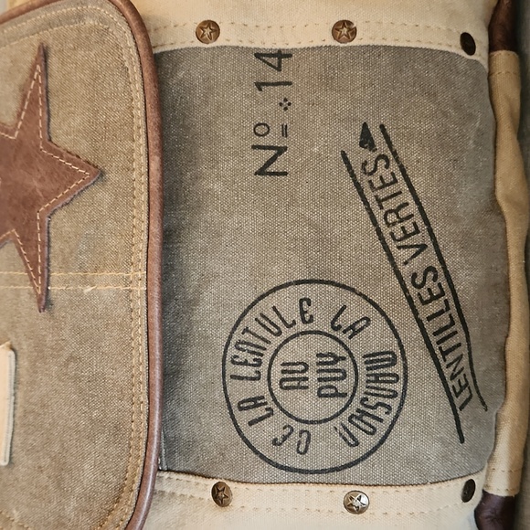 Myra leather star crossbody bag - Picture 2 of 16